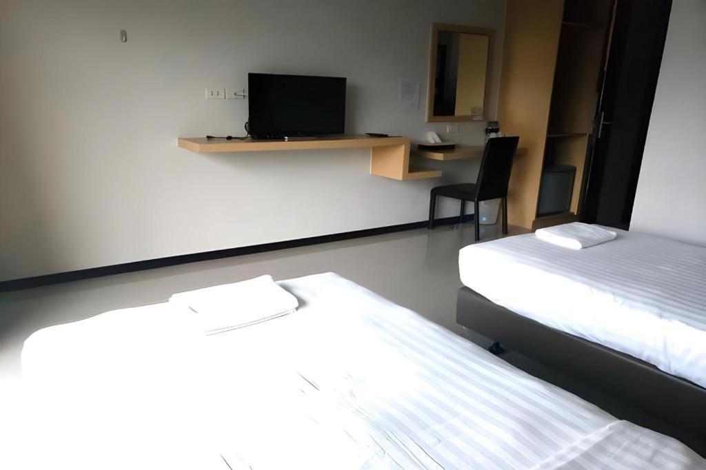 קנצ'נבורי Eurotel Hotel מראה חיצוני תמונה
