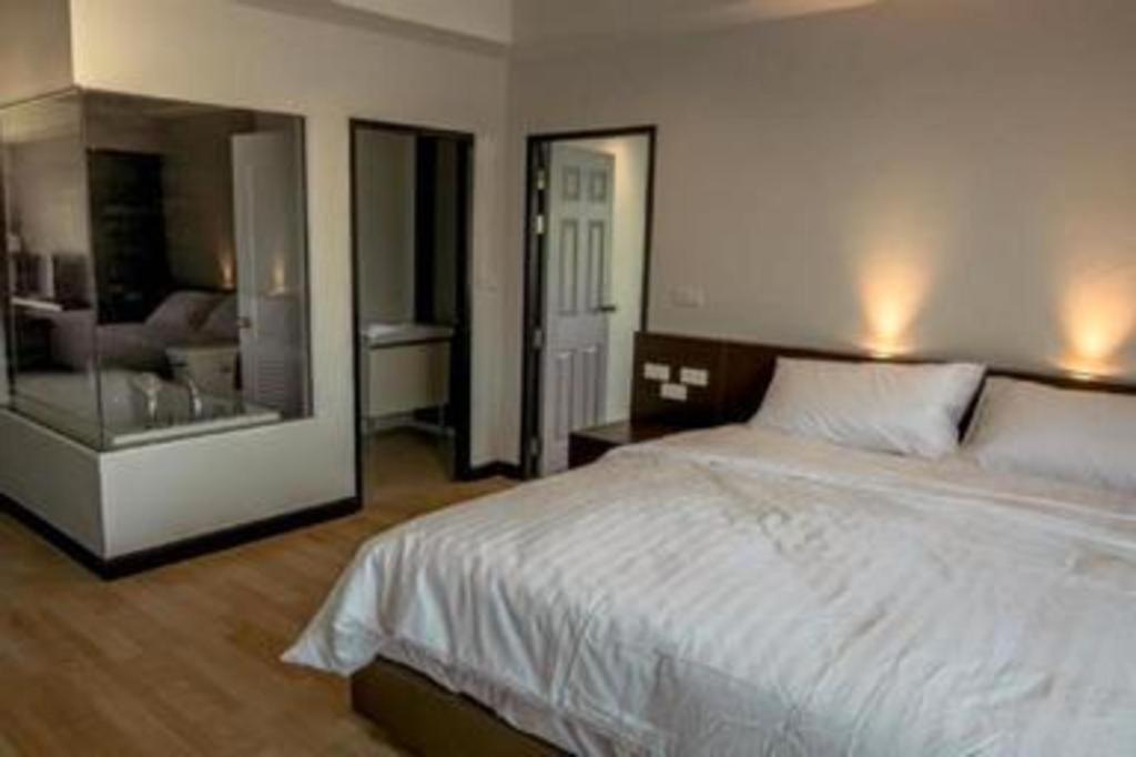 קנצ'נבורי Eurotel Hotel מראה חיצוני תמונה