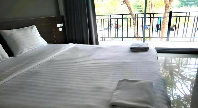 קנצ'נבורי Eurotel Hotel מראה חיצוני תמונה