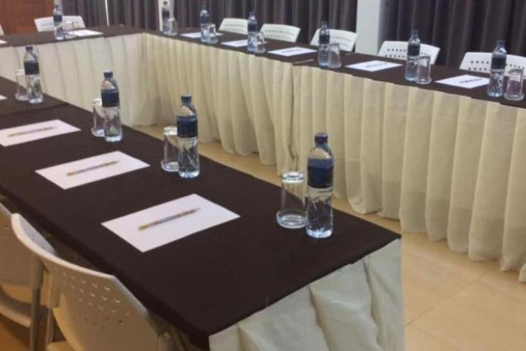 קנצ'נבורי Eurotel Hotel מראה חיצוני תמונה